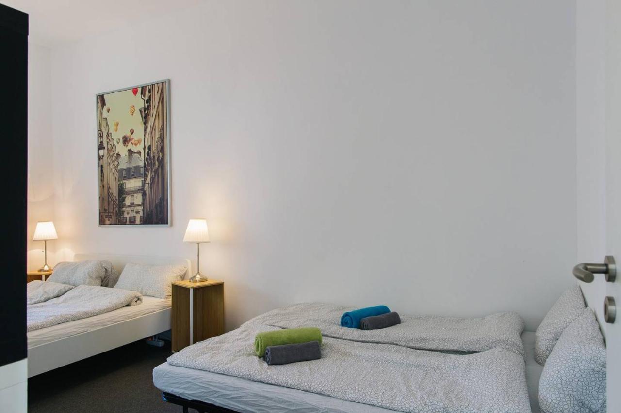 Apartment With 3 Bedroom +1.5 Bthrm +A/C In Prenzlauer Berg Berlijn Buitenkant foto