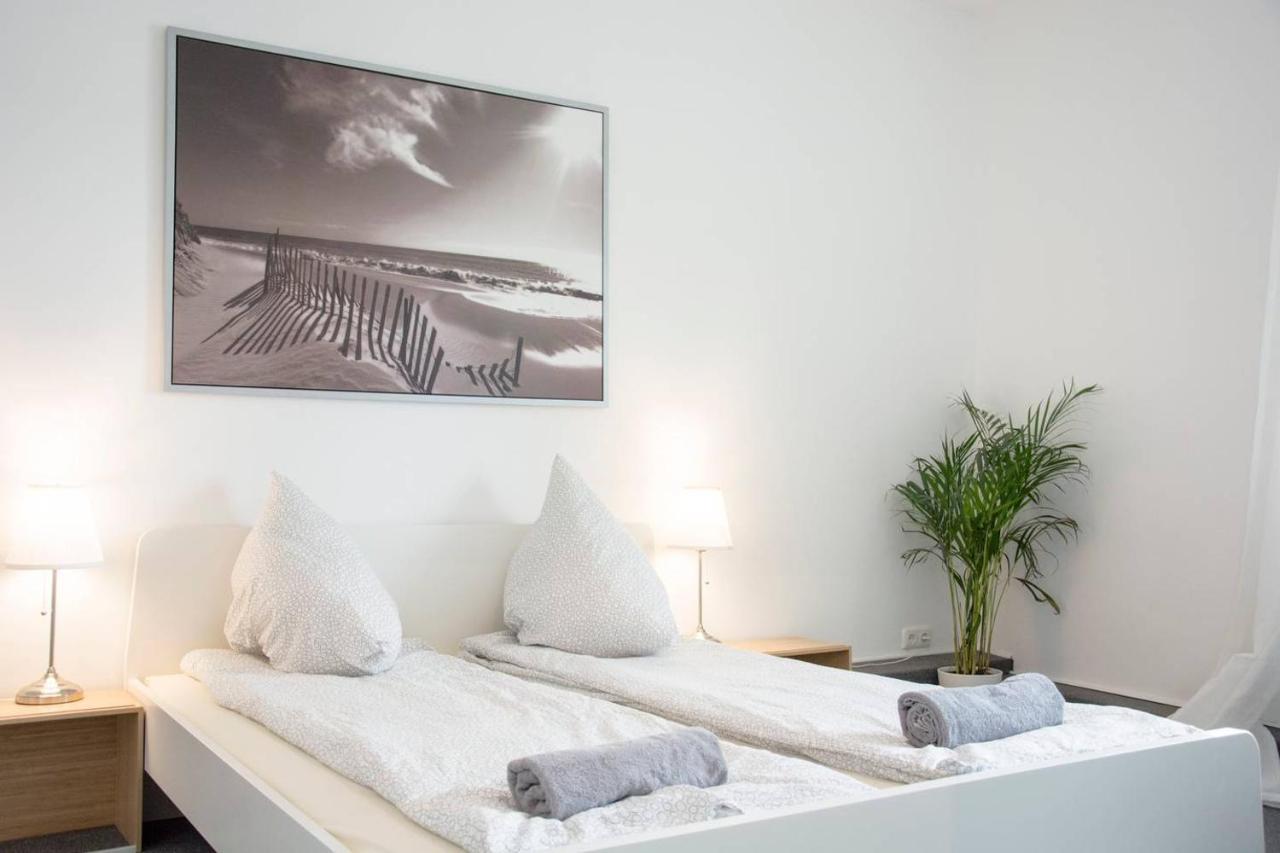 Apartment With 3 Bedroom +1.5 Bthrm +A/C In Prenzlauer Berg Berlijn Buitenkant foto