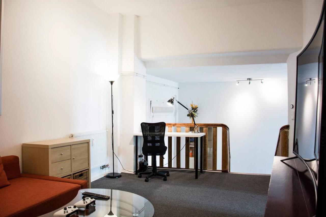 Apartment With 3 Bedroom +1.5 Bthrm +A/C In Prenzlauer Berg Berlijn Buitenkant foto