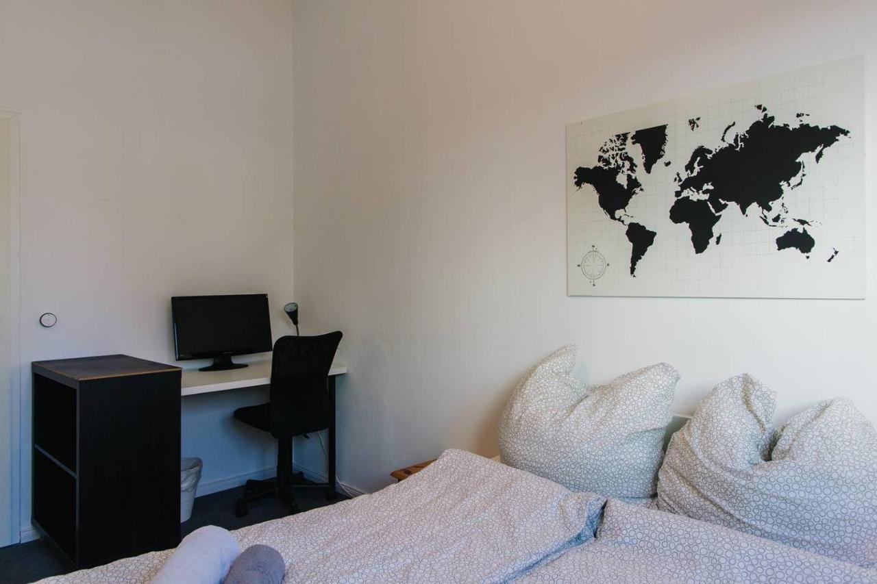 Apartment With 3 Bedroom +1.5 Bthrm +A/C In Prenzlauer Berg Berlijn Buitenkant foto