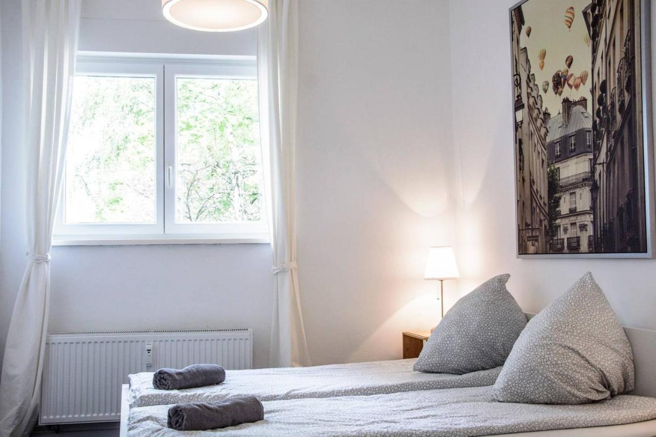 Apartment With 3 Bedroom +1.5 Bthrm +A/C In Prenzlauer Berg Berlijn Buitenkant foto